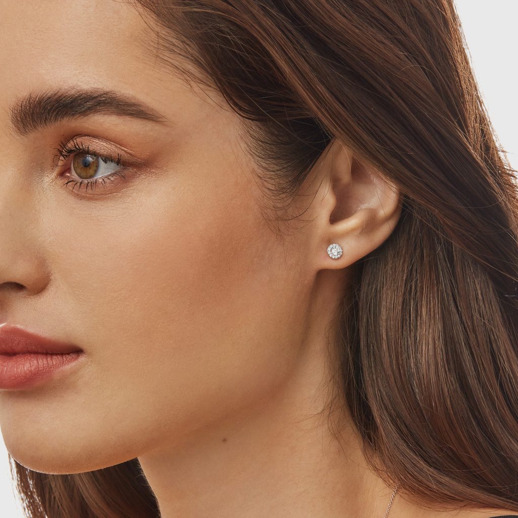 Halo-Ohrringe aus 14-karätigem Weißgold mit Diamant | KLENOTA