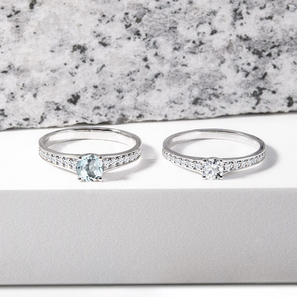 Zásnubní prsten s akvamarínem a brilianty v bílém zlatě | KLENOTA