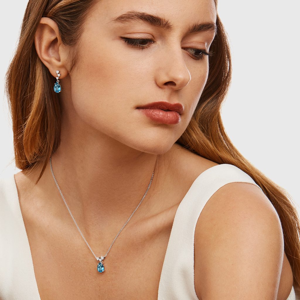 Swiss Topaz And Diamond Jewelry Set In White Gold KLENOTA