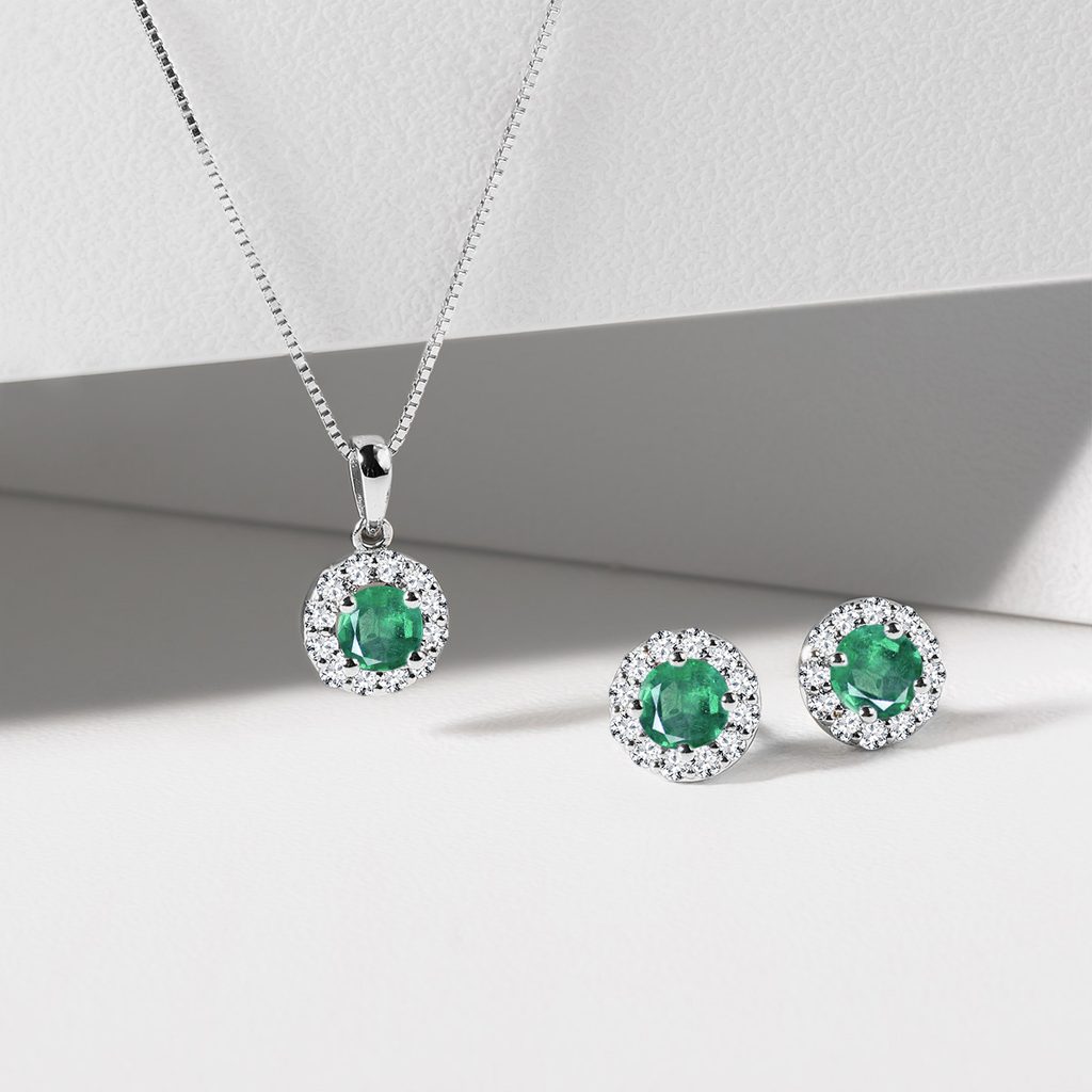 Emerald Jewelry Set in White Gold | KLENOTA