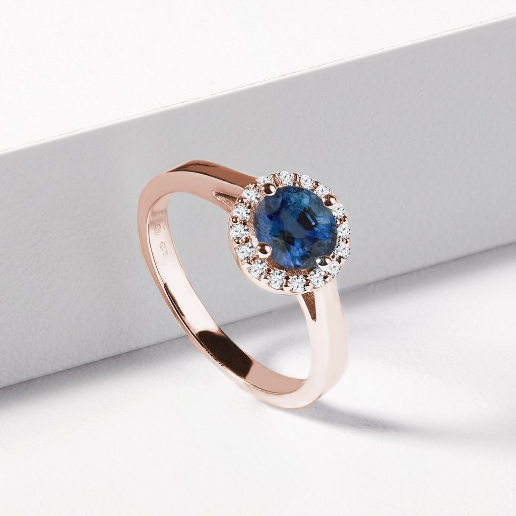 Ring aus Roségold mit Saphiren und Diamanten | KLENOTA