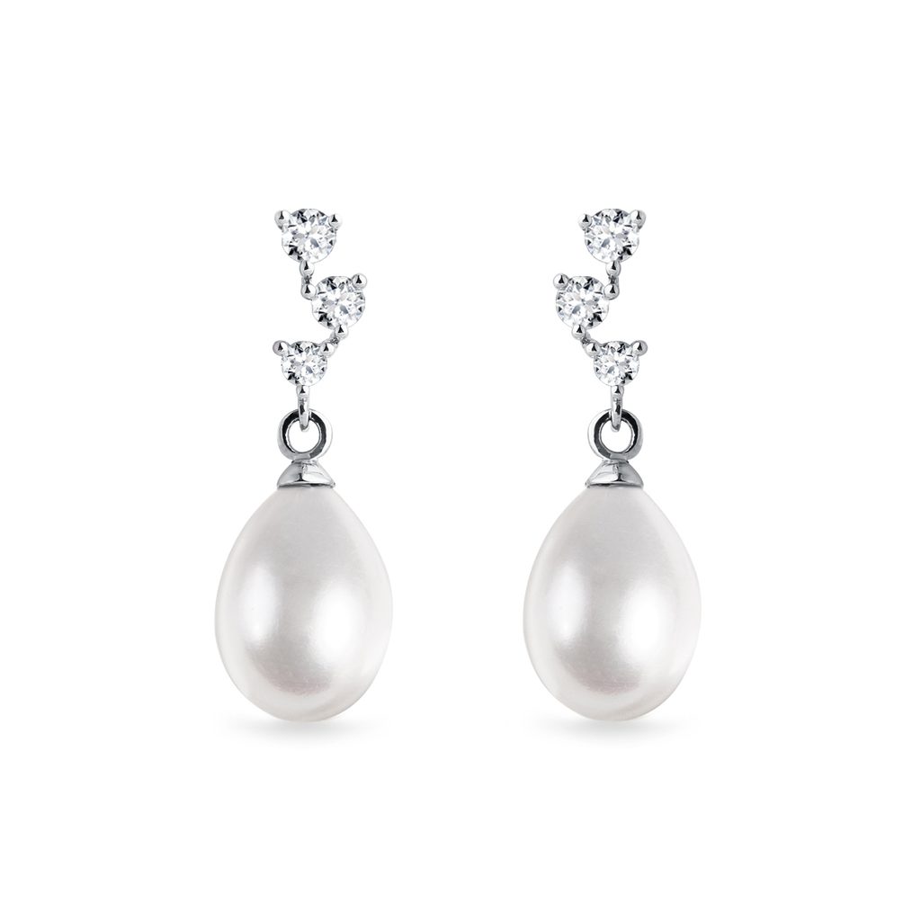 Boucles d'oreilles Deluxe en or blanc avec perles d'eau douce et diamants |  KLENOTA