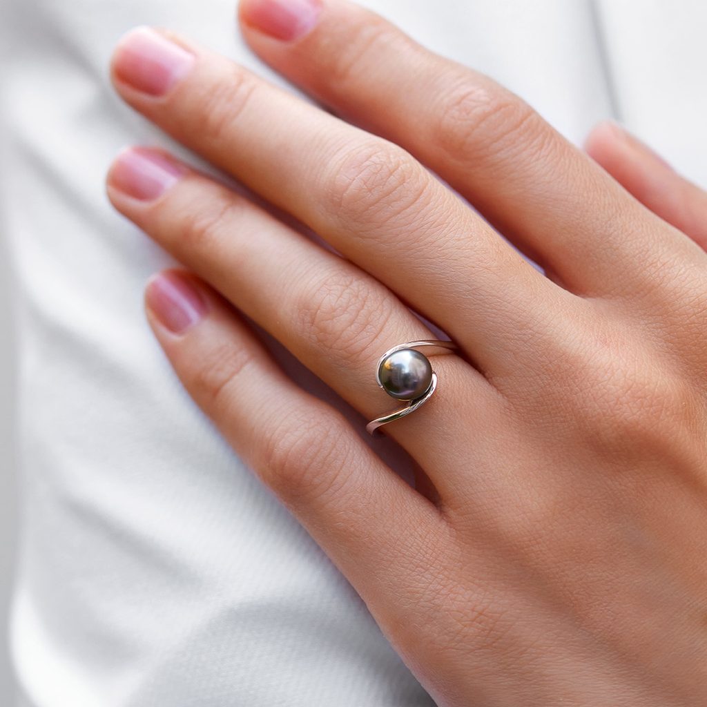 Adorable Genuine Black Tahitian Pearl Ring | Tahitian pearl ring, Tahitian  black pearls, Square cut wedding rings
