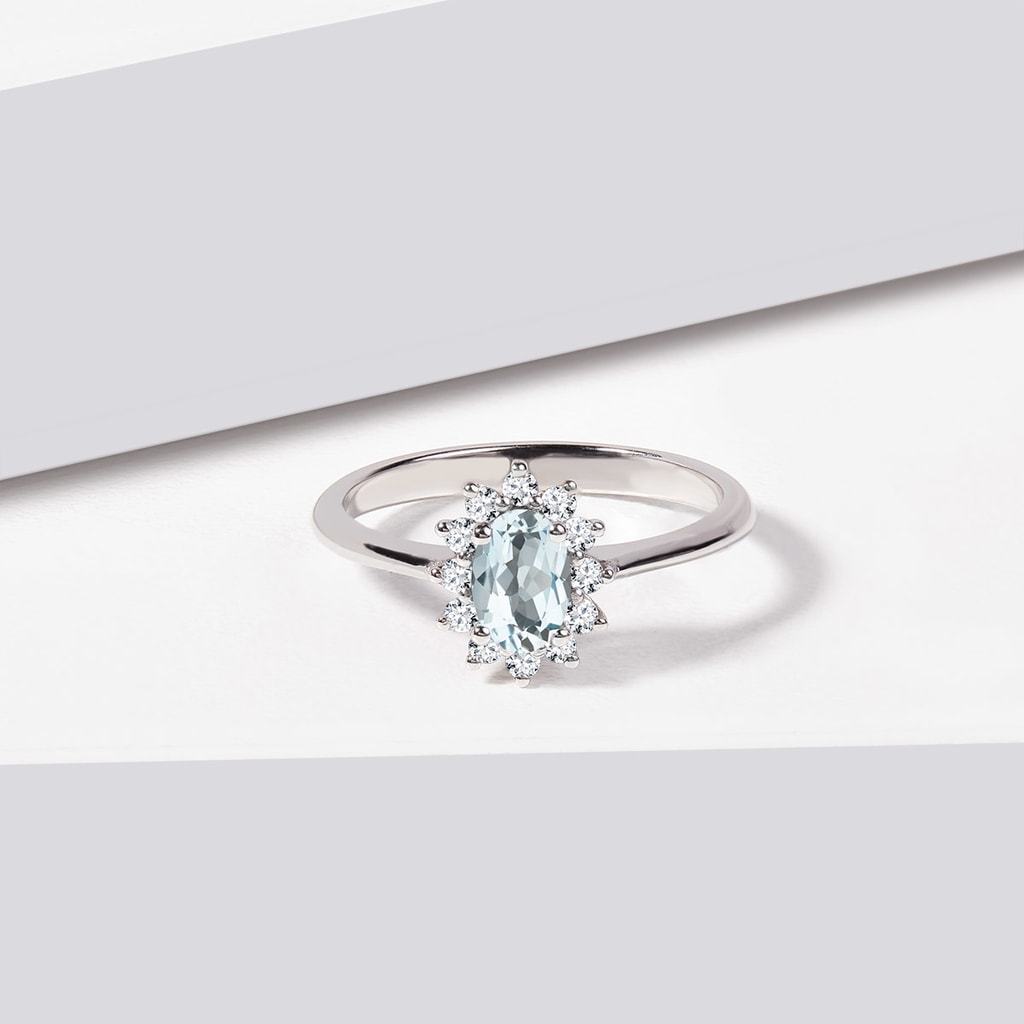 Akvamarínový prsten s brilianty v bílém zlatě | KLENOTA