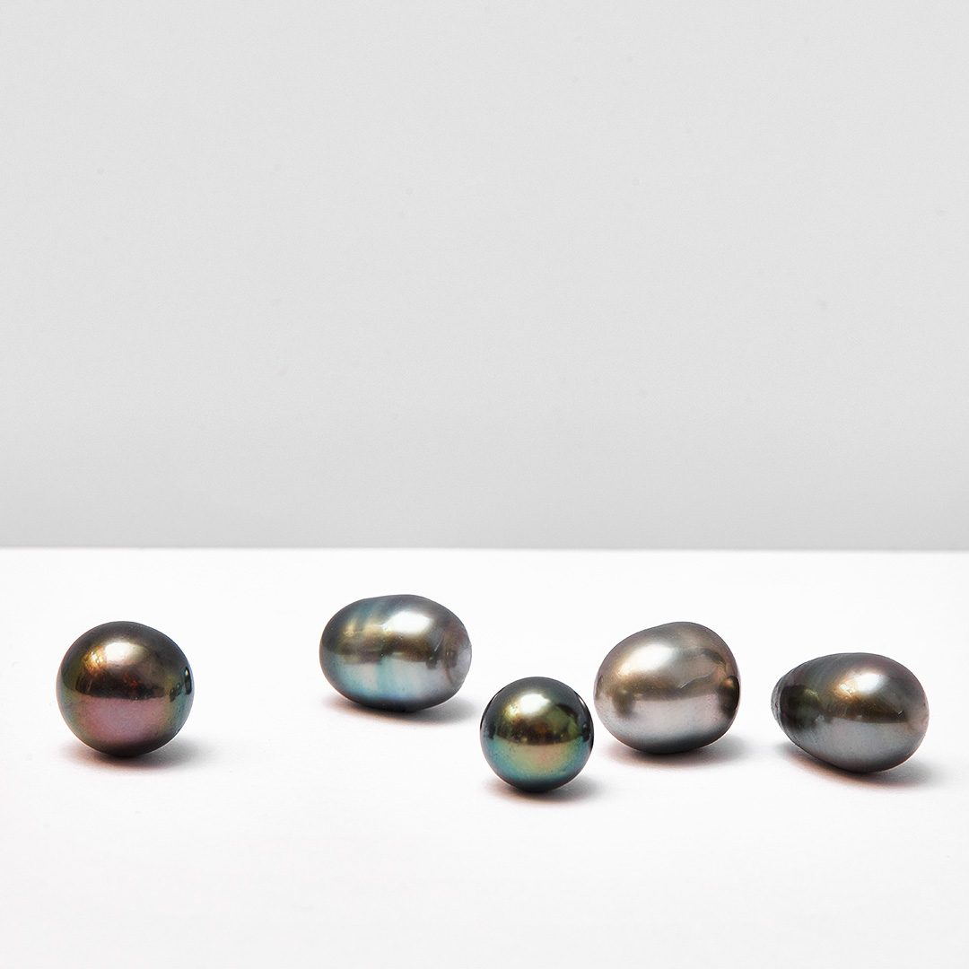 Gold jewellery made of Tahitian pearls and diamonds - KLENOTA