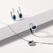 BOUCLES D'OREILLES EN OR BLANC AVEC DIAMANTS ET SAPHIRS - BOUCLES D'OREILLES EN SAPHIR - BOUCLES D'OREILLES