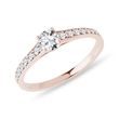 DIAMANTRING IM BRILLANTSCHLIFF AUS 14-KARÄTIGEM ROSÉGOLD - VERLOBUNGSRINGE DIAMANTEN - VERLOBUNGSRINGE