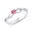 BAGUE DE FIANÇAILLES EN OR BLANC AVEC SAPHIR ROSE ET DIAMANTS - BAGUES DE FIANÇAILLES EN SAPHIR - BAGUES DE FIANÇAILLES