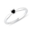 AN ENGAGEMENT RING IN WHITE GOLD WITH A BLACK DIAMOND - FANCY DIAMOND ENGAGEMENT RINGS{% if category.pathNames[0] != product.category.name %} - {% endif %}