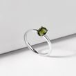 BAGUE EN OR BLANC ET MOLDAVITE TAILLE OVALE - BAGUES EN MOLDAVITE - BAGUES