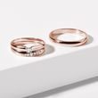 ROSE GOLD WEDDING RING SET WITH A ROW OF 7 DIAMONDS - ROSE GOLD WEDDING SETS - WEDDING RINGS