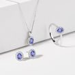 PUCES D'OREILLES AURÉOLE EN OR BLANC AVEC TANZANITE OVALE ET DIAMANTS - BOUCLES D’OREILLES EN TANZANITE - BOUCLES D'OREILLES