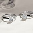 EXQUISITE OVAL DIAMOND RING IN WHITE GOLD - DIAMOND ENGAGEMENT RINGS - ENGAGEMENT RINGS