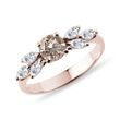 Úchvatný prsten s champagne diamantem v růžovém 14k zlatě