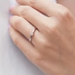 Zásnubní prsten s diamatem v bílém zlatě