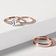 ENSEMBLE D’ALLIANCES EN OR ROSE, SEMI-ÉTERNITÉ AVEC DIAMANTS - ENSEMBLE D’ALLIANCES EN OR ROSE - ALLIANCES DE MARIAGE