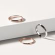 DIAMANTRING AUS ROSÉGOLD MIT DIAMANT - TRAURINGE FÜR DAMEN - TRAURINGE