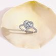 HERZFÖRMIGER LABORDIAMANTRING AUS 14 KT WEISSGOLD - RINGE MIT LAB GROWN DIAMANTEN - VERLOBUNGSRINGE