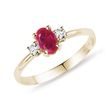 Ruby ​​and diamond ring in yellow gold