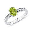 OLIVINE AND DIAMOND RING IN WHITE GOLD - PERIDOT RINGS{% if category.pathNames[0] != product.category.name %} - {% endif %}