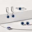 BOUCLES D'OREILLES DELUXE EN OR BLANC SERTIES DE SAPHIRS ET DE DIAMANTS BLANCS - BOUCLES D'OREILLES EN SAPHIR - BOUCLES D'OREILLES