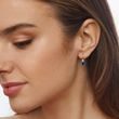 BOUCLES D'OREILLES EN OR BLANC AVEC SAPHIR OVALE ET DIAMANTS - BOUCLES D'OREILLES EN SAPHIR - BOUCLES D'OREILLES