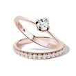 Snubní a zásnubní prsten s diamanty v růžovém zlatě