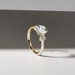 RING AUS GELBGOLD MIT MOISSANIT UND DIAMANTEN - RINGE GELBGOLD - RINGE