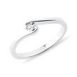BAGUE ASYMÉTRIQUE EN OR BLANC ET DIAMANT - TAILLE BRILLANT - BAGUES DE FIANÇAILLES