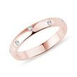 RING AUS ROSÉGOLD MIT 10 DIAMANTEN - TRAURINGE FÜR DAMEN{% if category.pathNames[0] != product.category.name %} - {% endif %}