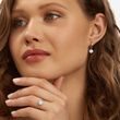 KRUHOVÉ NÁUŠNICE S LAB GROWN DIAMANTEM V BÍLÉM ZLATĚ - DIAMANTOVÉ NÁUŠNICE - NÁUŠNICE