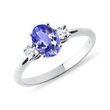 WHITE GOLD RING WITH OVAL CUT TANZANIT AND DIAMONDS - TANZANITE RINGS{% if category.pathNames[0] != product.category.name %} - {% endif %}