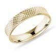 HERRENRING MIT ZARTEM MUSTER AUS GELBGOLD - TRAURINGE FÜR HERREN - TRAURINGE