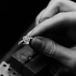 Diamentowy pierścionek zaręczynowy z białego złota