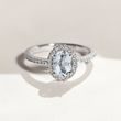 BAGUE EN OR BLANC AVEC UNE AIGUE-MARINE OVALE - BAGUES EN AIGUE-MARINE - BAGUES