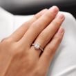 ZÁSNUBNÍ PRSTEN S DIAMANTEM EMERALD V BÍLÉM ZLATĚ - ZÁSNUBNÍ PRSTENY S LAB GROWN DIAMANTY - ZÁSNUBNÍ PRSTENY