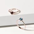 Heart-shaped London topaz ring in rose gold