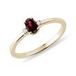 BAGUE EN OR AVEC GRENAT ET DIAMANTS LATÉRAUX - BAGUES EN GRENAT - BAGUES