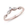 RING AUS ROSÉGOLD MIT KLEINEN DIAMANTEN IM BRILLANTSCHLIFF - TRAURINGE FÜR DAMEN - TRAURINGE