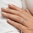 BAGUE EN OR BLANC AVEC PETITS DIAMANTS TAILLE BRILLANT - ALLIANCES DE MARIAGE FEMMES - ALLIANCES DE MARIAGE