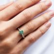 RING IN WHITE GOLD WITH EMERALD AND DIAMONDS - EMERALD RINGS - 