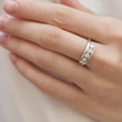 Diamond ring in white gold