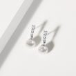 BOUCLES D'OREILLES EN OR BLANC AVEC PERLES AKOYA ET BRILLANTS - BOUCLES D'OREILLES EN PERLES - PERLES