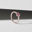 Zásnubní prsten s turmalínem a diamanty v růžovém zlatě