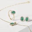 BOUCLES D'OREILLES EN OR JAUNE AVEC ÉMERAUDES ET DIAMANTS - BOUCLES D'OREILLES EN ÉMERAUDE - BOUCLES D'OREILLES