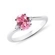 RING MIT ROSA SAPHIR UND DIAMANTEN AUS WEISSGOLD - SAPHIRVERLOBUNGSRINGE - VERLOBUNGSRINGE