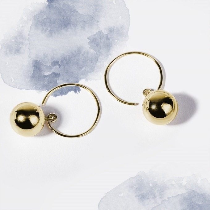 Talia Hoop Clip On Earrings in Gold – Aiori