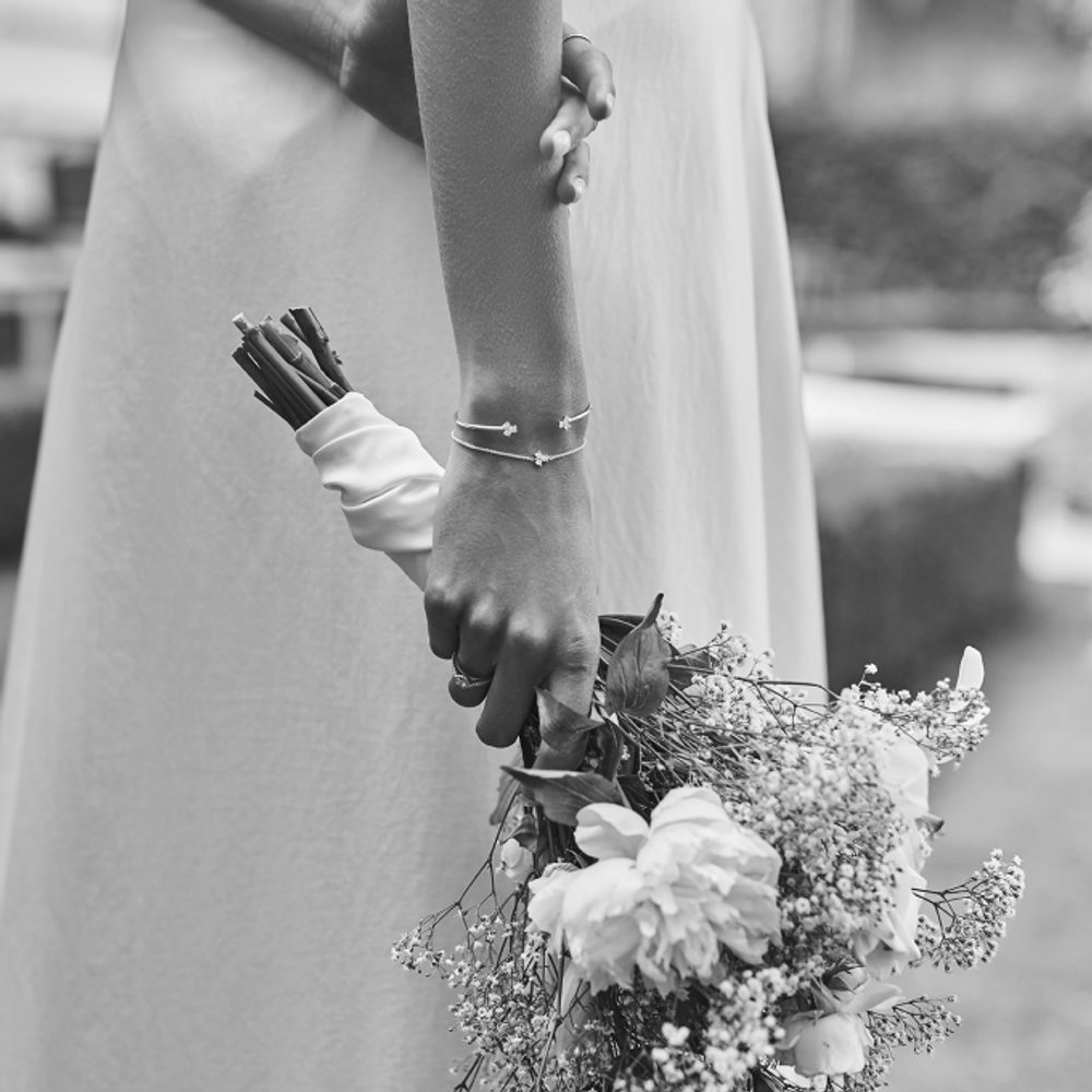 Biżuteria dla panny młodej: jakie dodatki wybrać na dzień ślubu