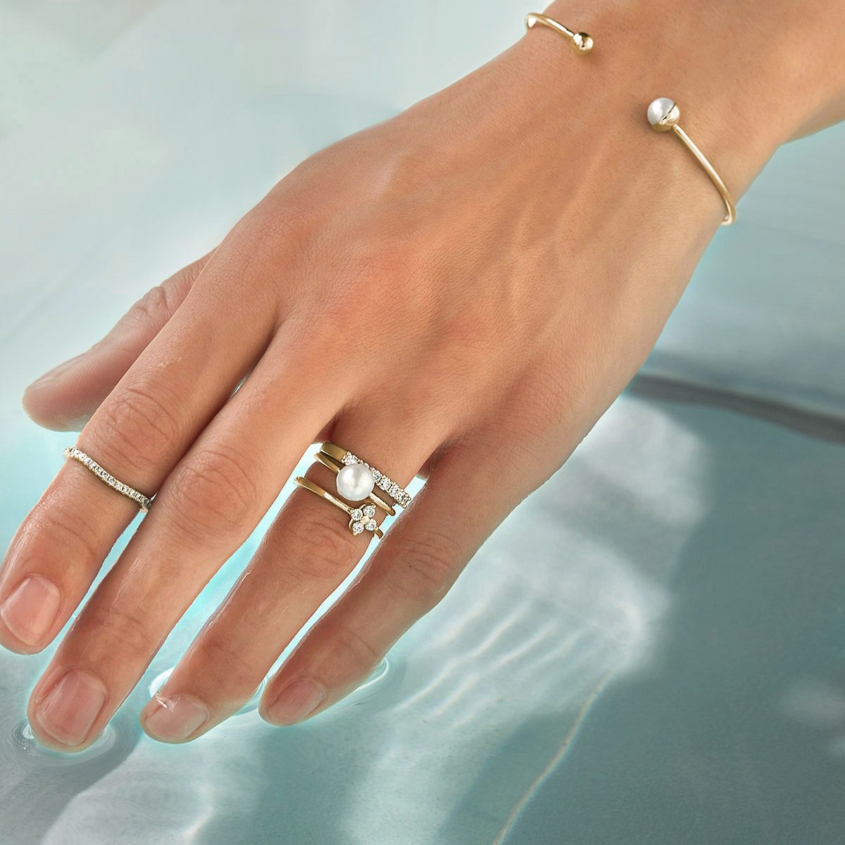 Snubní sada KLENOTA ve žlutém zlatě a eternity designu