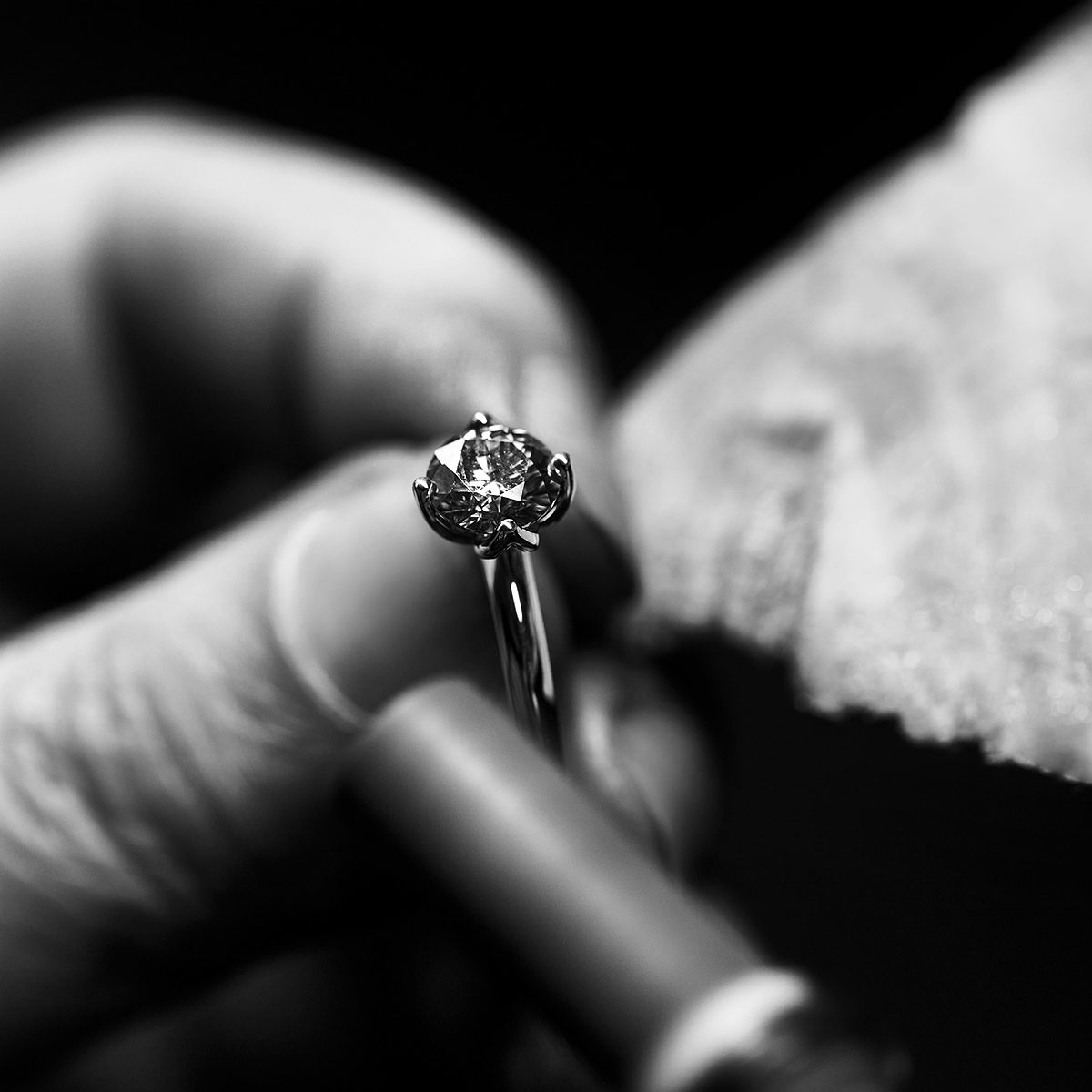 prsten s diamantem KLENOTA